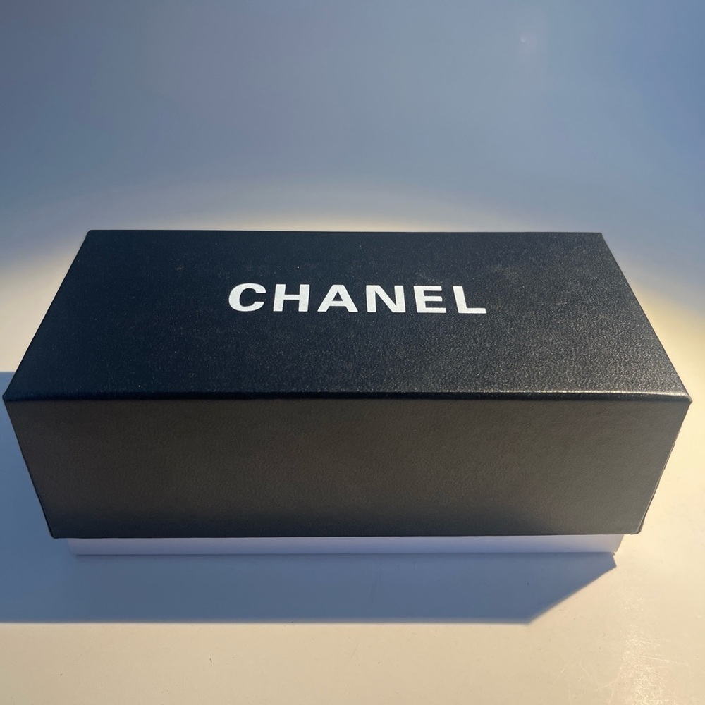 CHANEL Dark Rectangular Sunglasses - image 5